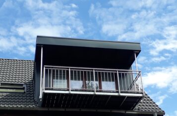 Balkon Stahl Edelstahl WPC Verkleidung